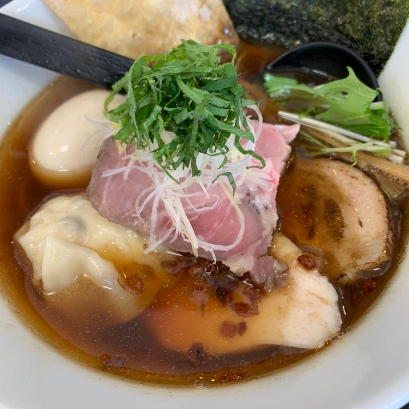 焦がし魚介らーめん　特製トッピング(麺や はまじ)