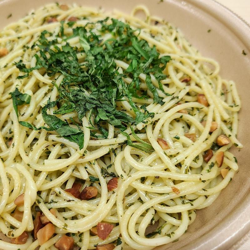 アーモンドと大葉のバジリコパスタ(セブンイレブン 麹町駅前店)