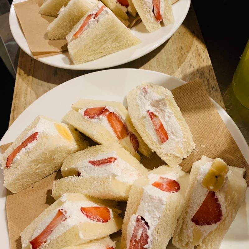 フルーツサンド(ダイニングバーReturnリターン)