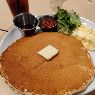 オーガニック小麦を使ったパンケーキ＋エッグベーコンジャム(egg東京店)