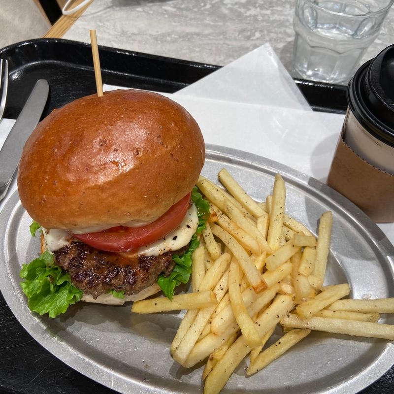 ハンバーガー(ローズガーデンカフェ イオンモール沖縄ライカム)