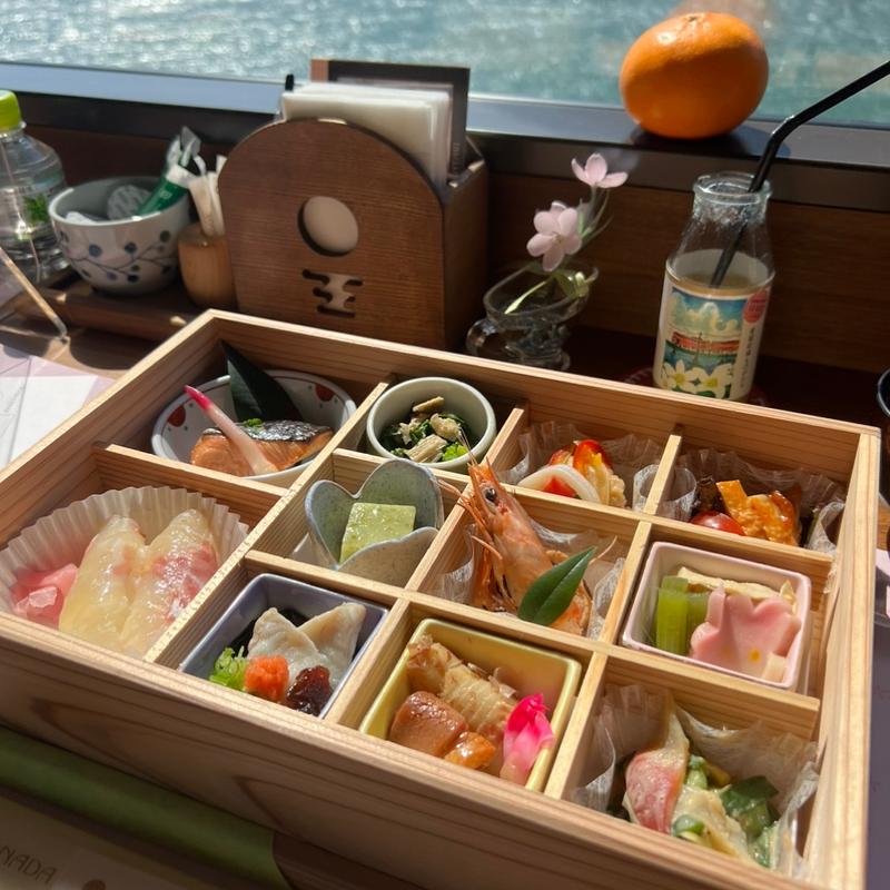 愛媛 内子の里山(伊予灘ものがたり （いよなだ）)