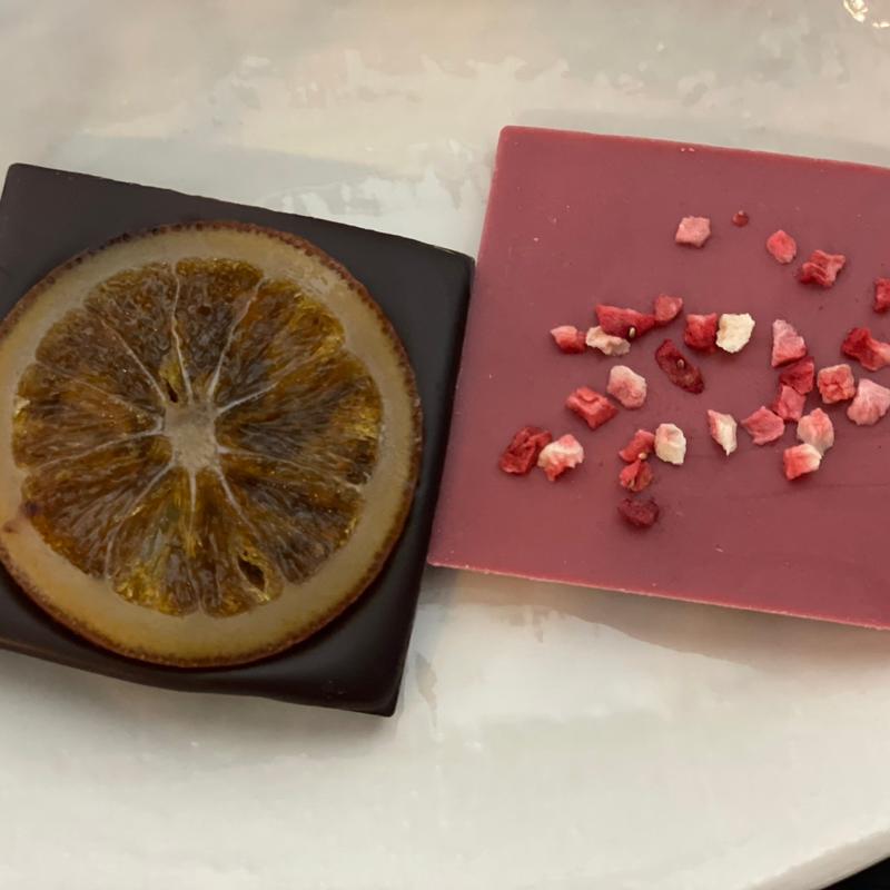 オレンジ×ビター、イチゴ×イチゴ(CHOCOLABO ランドマークプラザ店)