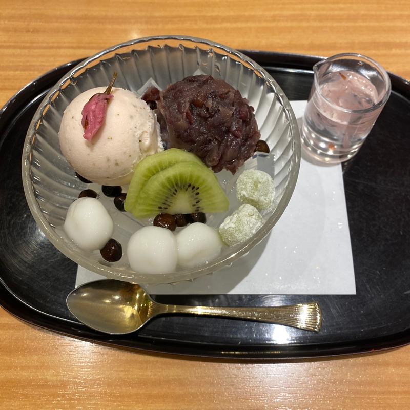 さくらあんみつ(京・茶房TSURU)