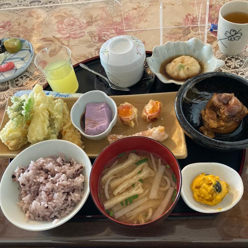 今日のランチ　チキン(ゆくるカフェ 華風)