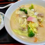 日高ちゃんぽん+3個餃子