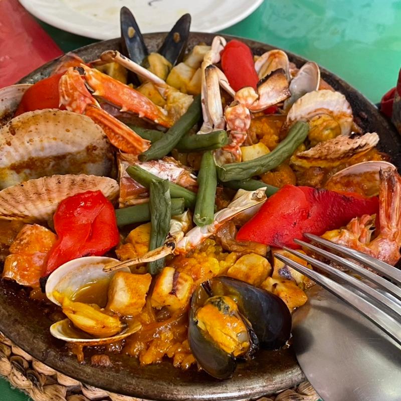 魚介類のパエリア(ふぇるじなんど)