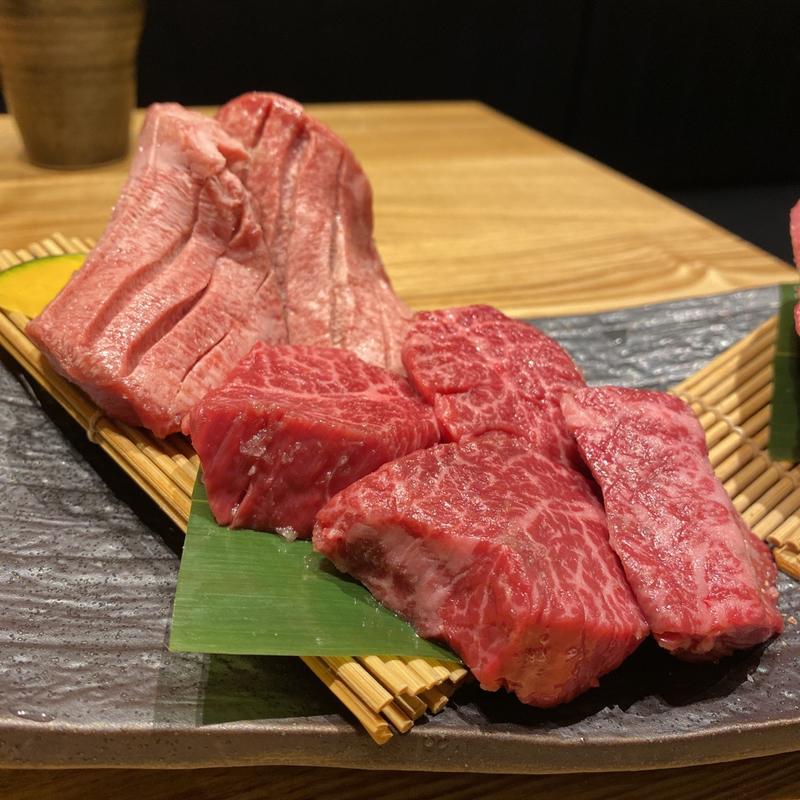 和牛ハラミ、厚切りタン元(焼肉JIN NAGOYA)