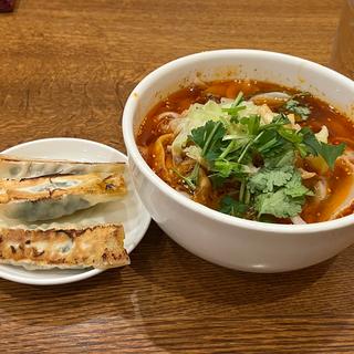 夜の刀削麺セット(唐朝刀削麺 西新宿店)