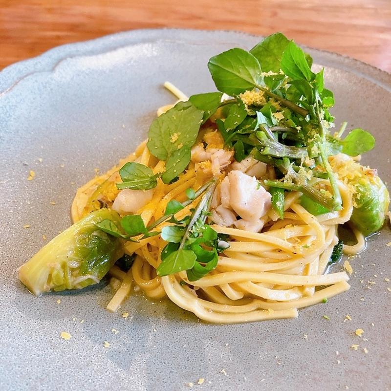 天然鯛と春野菜のオイルベースパスタ（ランチコース）(イタリア料理 MOMIJI（モミジ）)