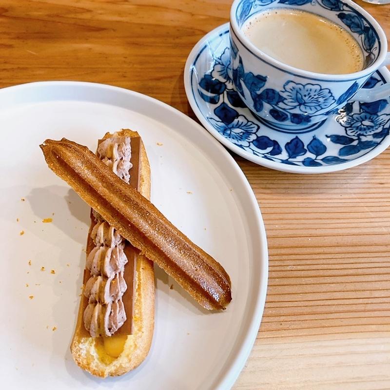 カラメルショコラのエクレア（ランチコース）(イタリア料理 MOMIJI（モミジ）)