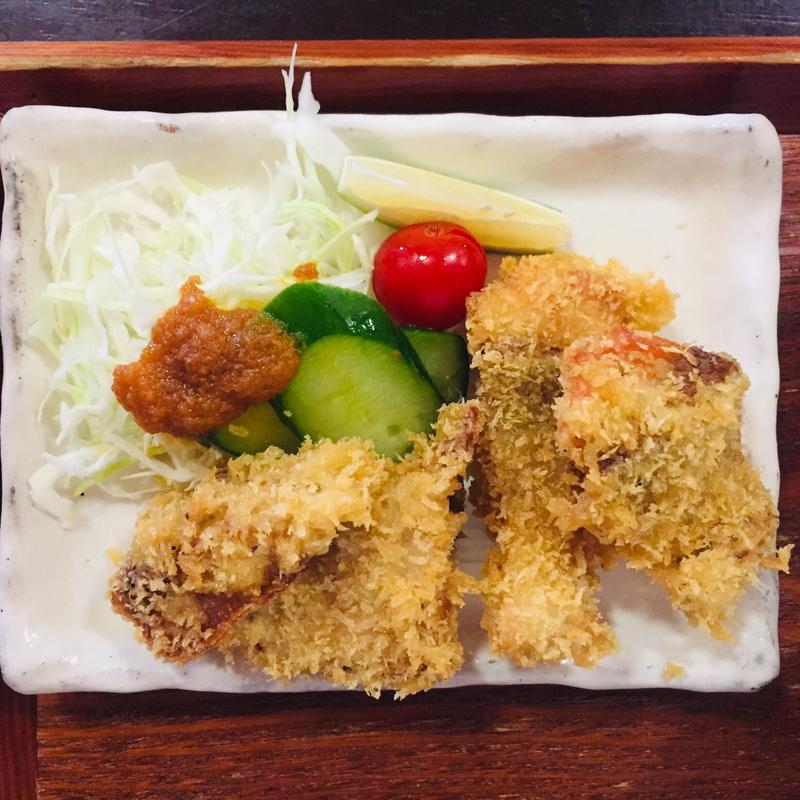 ブリと鮭のフライ_お魚のランチ(地球畑カフェ 草原をわたる船 )
