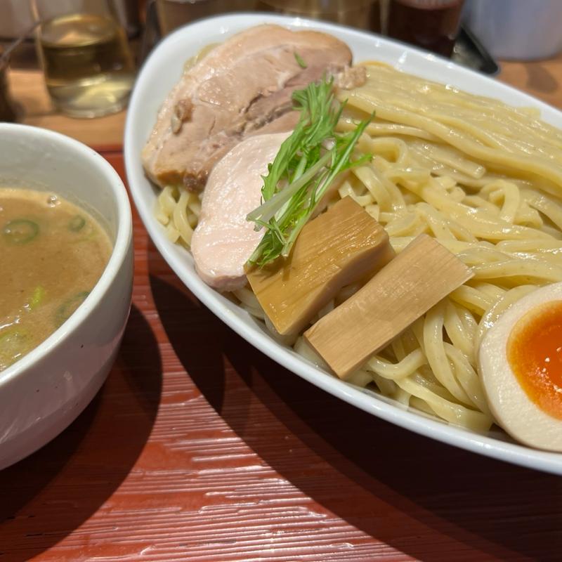 鶏白湯つけ麺 特盛り(麺・ヒキュウ)