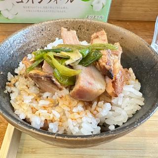 ほっぺたご飯(らーめん厨房 どる屋 （どるや）)