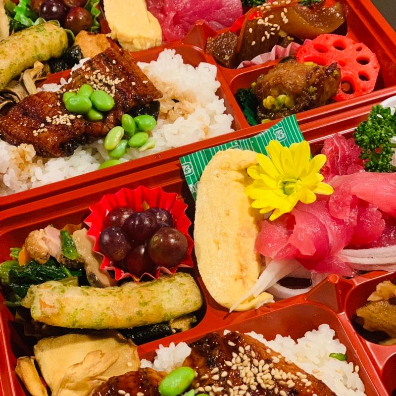 なか落マグロ、鰻弁当(ダイニングバーReturnリターン)