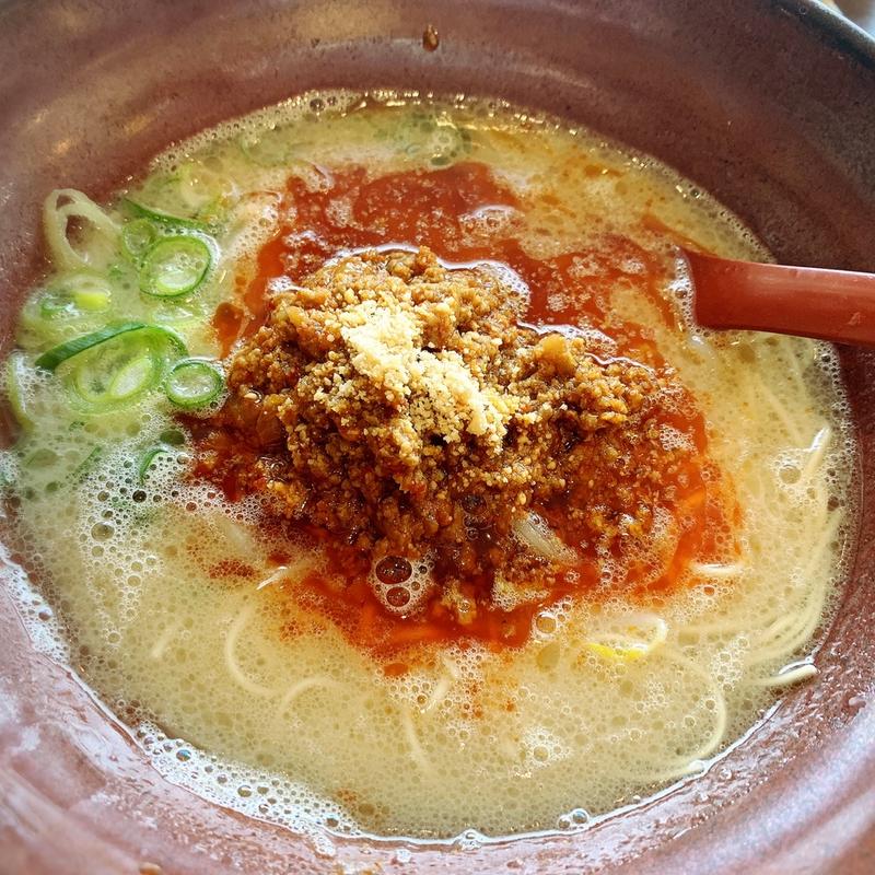 豚骨ラーメン赤(真麺武蔵 TAKEZO上津店)