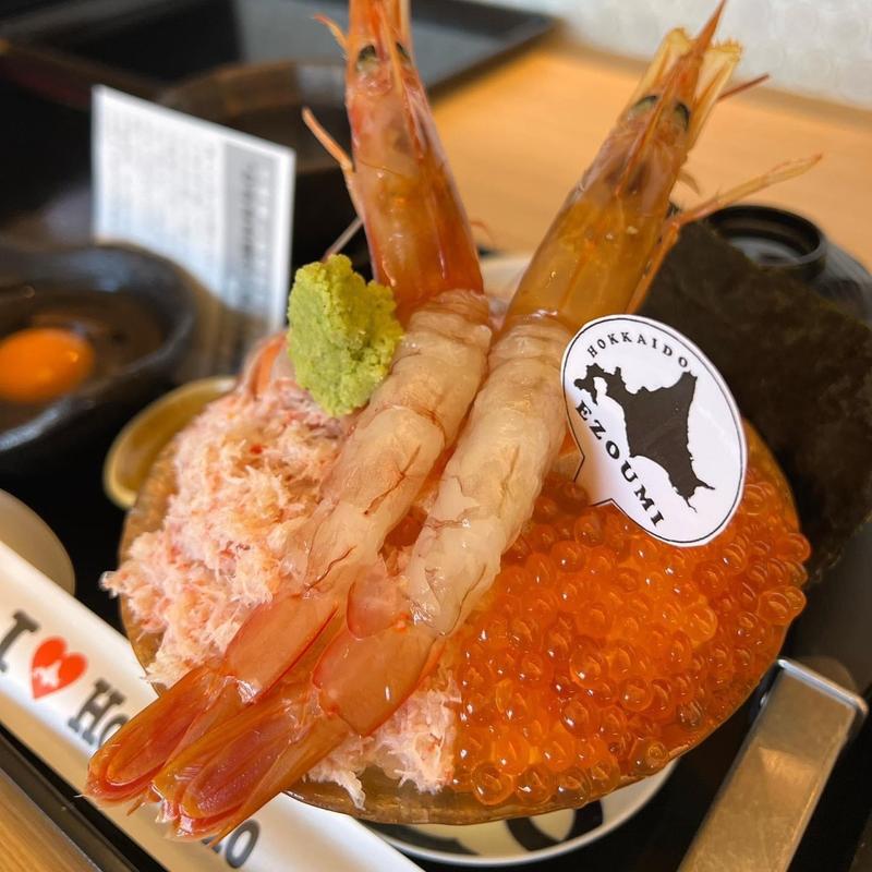 かにいくらボタンえび丼(海さくら 蝦夷海（えぞうみ）‐EZOUMI‐)