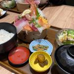 魚屋の刺身定食