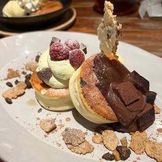 ピスタチオクリームとチョコレートのパンケーキ(YURT 大名古屋ビルヂング店 )