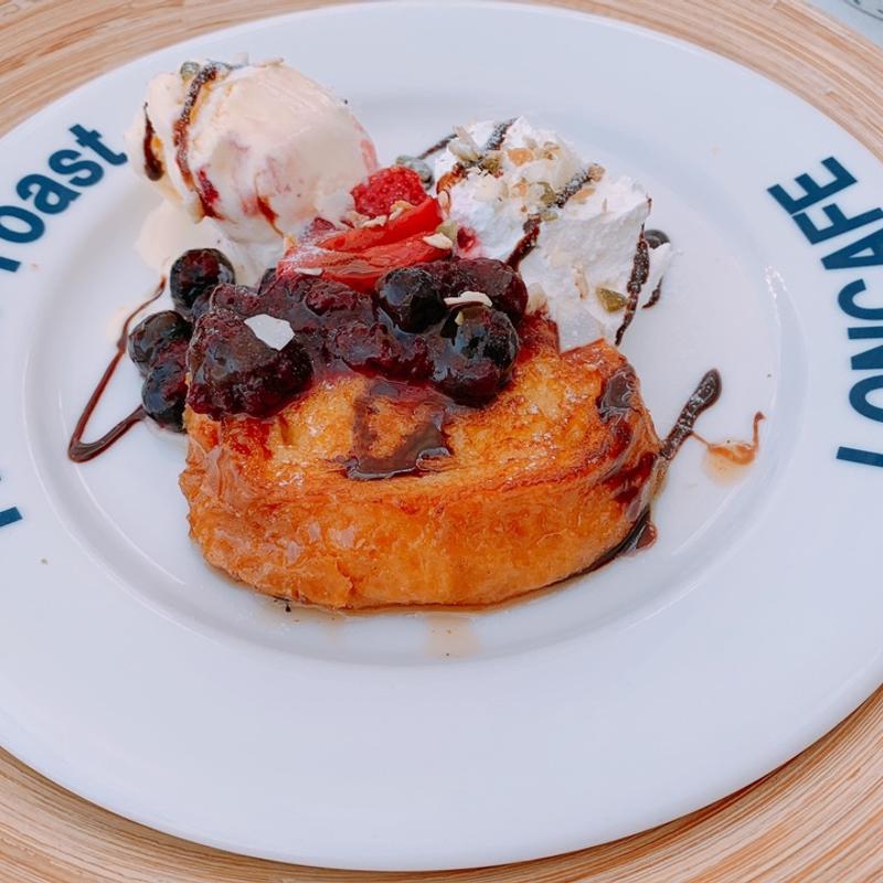 3種のベリーのフレンチトースト(LONCAFE 湘南江の島本店)