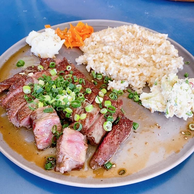 和風ガーリックステーキ(グラスホッパーカフェ)