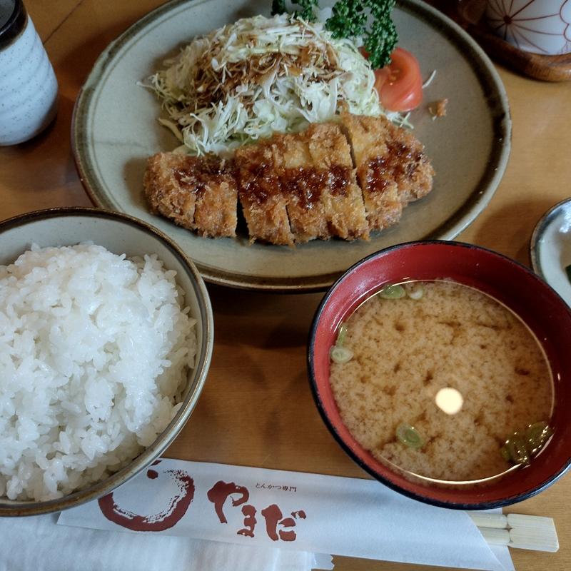 ロースかつ定食(とんかつやまだ)