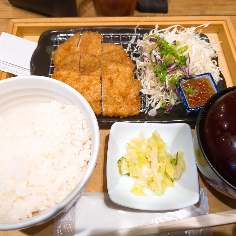 かつ丼セット(新潟カツ丼　タレカツ 神保町すずらん通り店)
