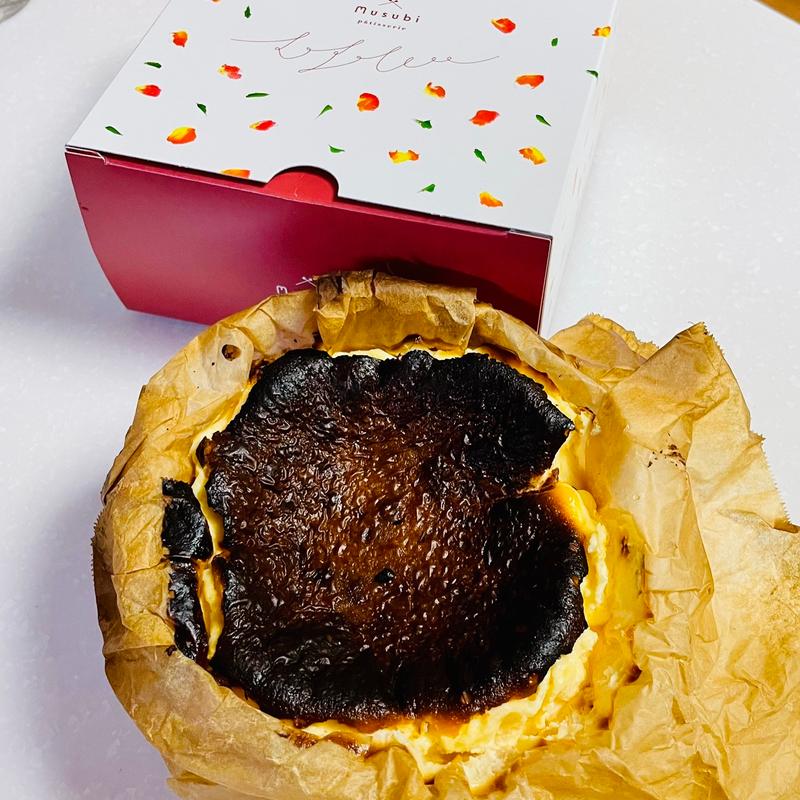 バスクチーズケーキ(古民家カフェ&宿 むすび)