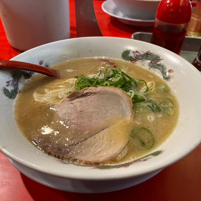 高架下ラーメン(特製ラーメン 大中 本店 （だいちゅう）)