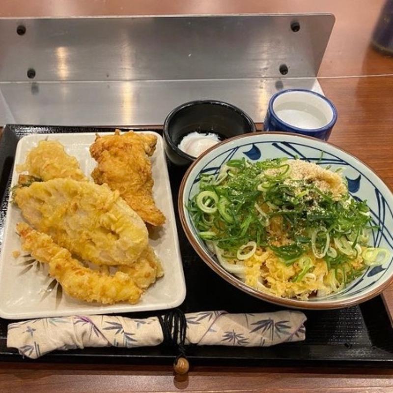 ぶっかけうどん(温) かしわ天　えび天　ちくわ天　れんこん天(丸亀製麺宝塚)