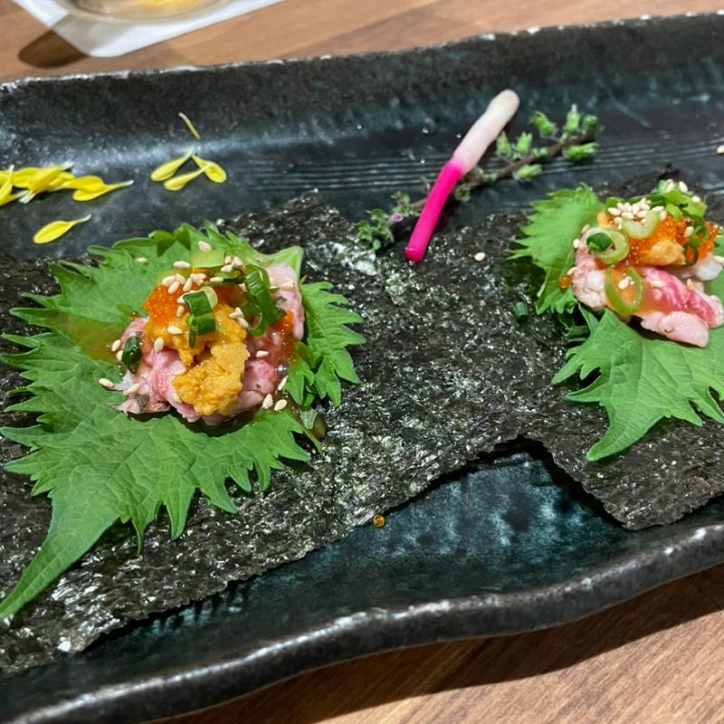 A4等級 和牛のなめろう雲丹乗せ海苔包み(じゅーしゐ)