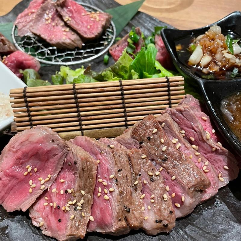 厳選牛ステーキ2種（ザブトン、しんしん）(じゅーしゐ)