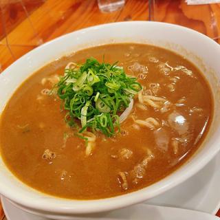 ビーフカレーラーメン