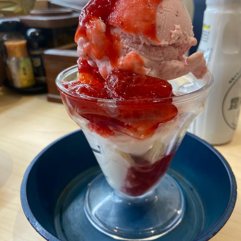 季節のパフェ(はま寿司 北谷伊平店 )