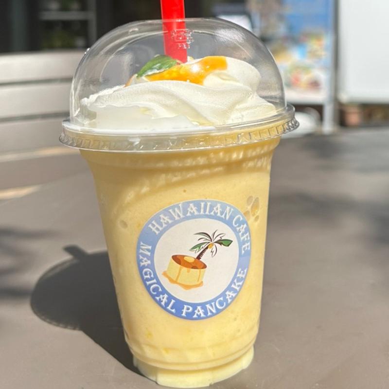 マンゴーヨーグルトスムージー(Hawaiian Cafe 魔法のパンケーキ ブランチ松井山手店)