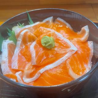 トロサーモン丼(魚活丼丸)