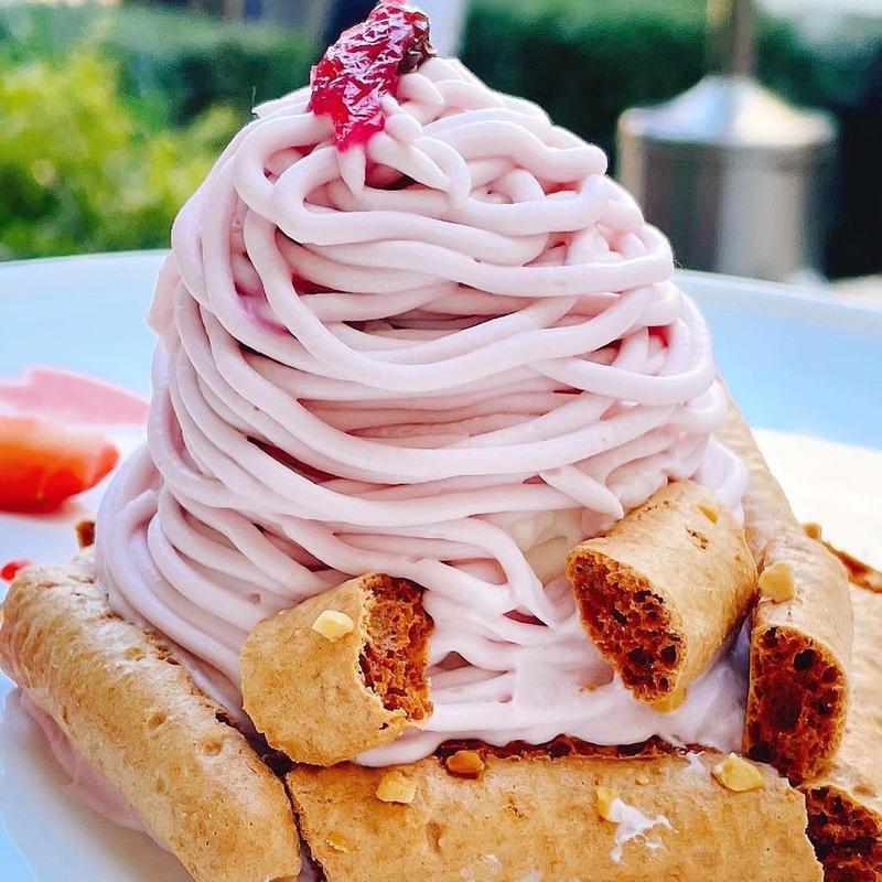 桜のモンブラン(ブルー・ブリック・ラウンジ)