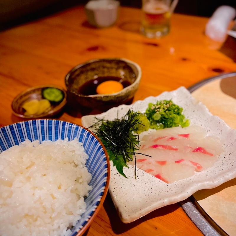 鯛めし(炉辺人 （ろべんと）)