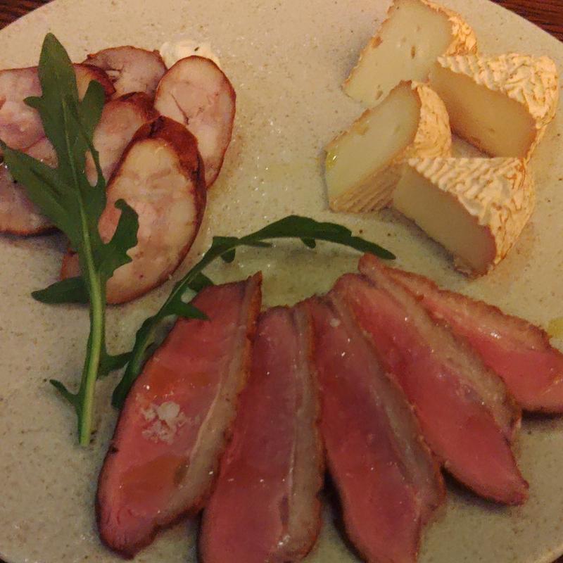 燻製盛り合わせ(REVO BREWING （レボ ブルーイング）)