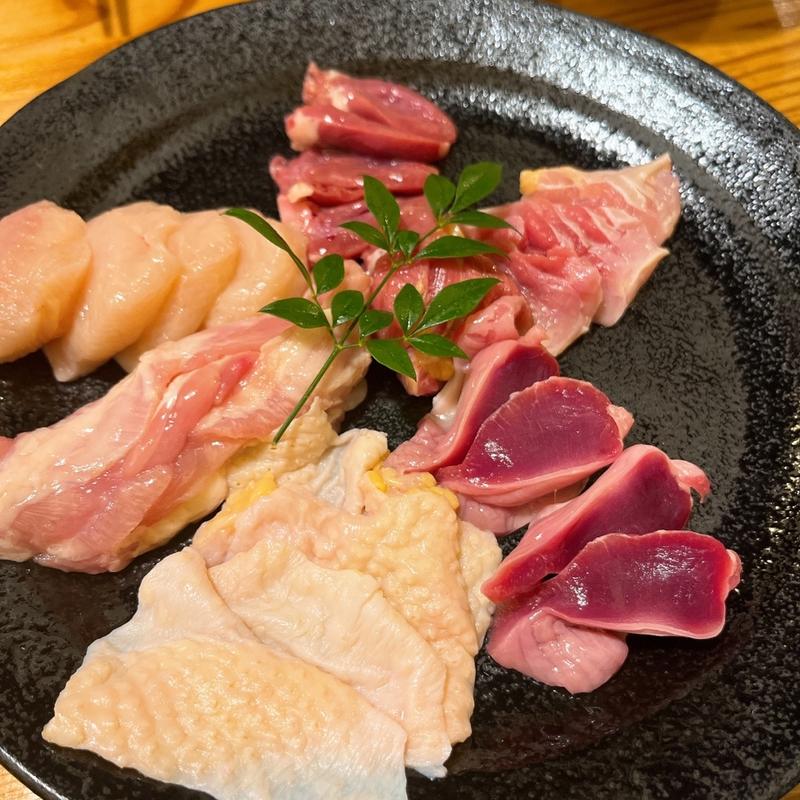 地鶏盛り合わせ(鶏焼専門店マルエ 天三店)