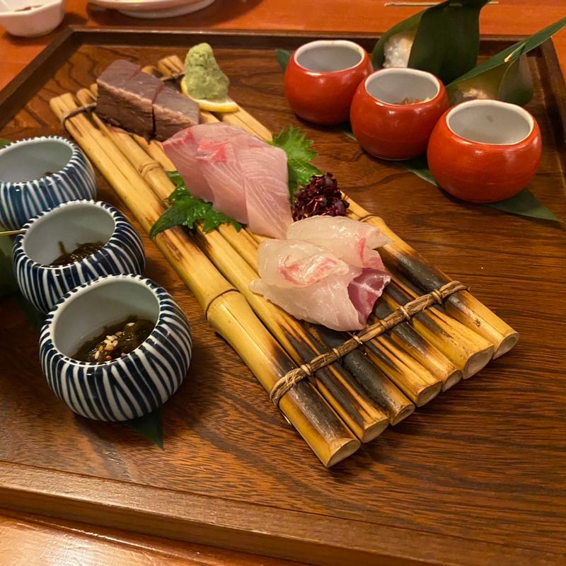 刺身盛り合わせ(表邸はなれ)