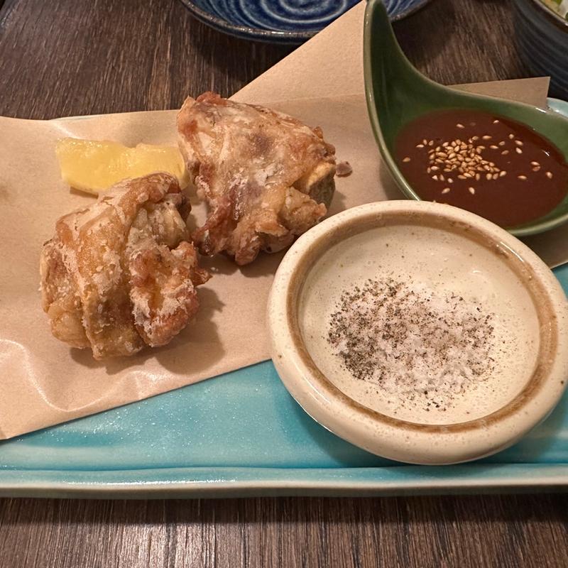 テビチの唐揚げ(島食堂 ゆいたば)