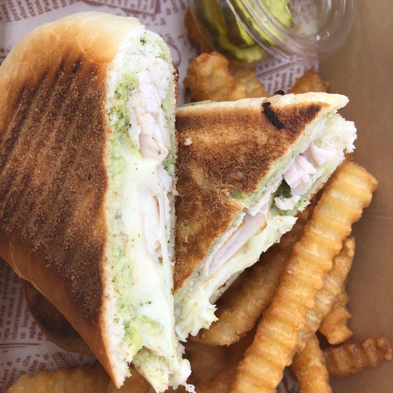 SMOKED CHICKEN & PIQUILLO PEPPER PANINI(東京アメリカンクラブ （Tokyo American Club）)