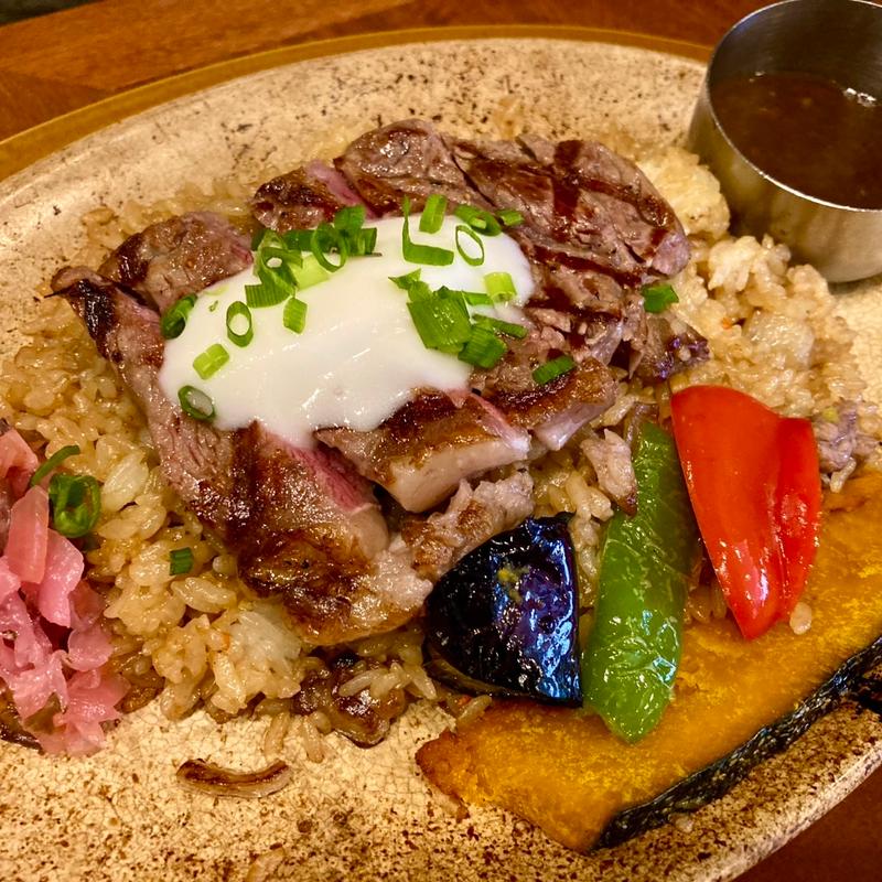 アンガスサーロインステーキピラフ～ガーリック風味〜(ロイヤルホスト曳舟店)