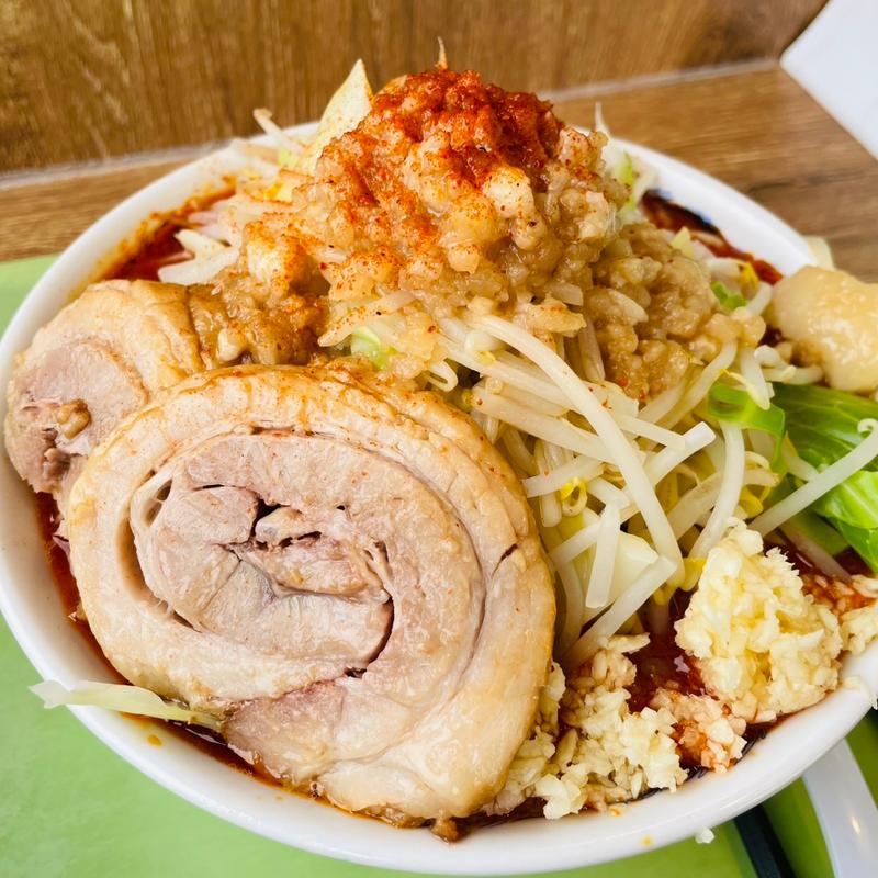 辛ラーメン4辛＋チャーシュー1枚＋温玉＆全マシ(ジャンクガレッジ カインズ羽生店)