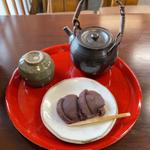 せん茶と中将餅(中将堂本舗 )