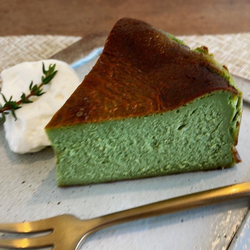 抹茶のバスク風チーズケーキ(Cercle Dish and Coffee)