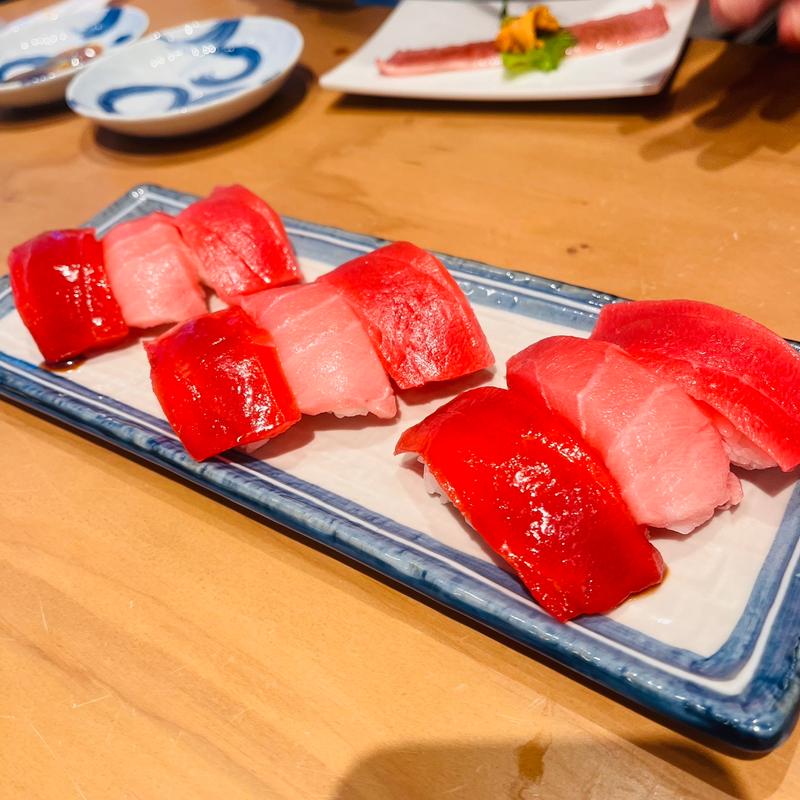 マグロ3巻(すし酒場さしす ソコラ塚口クロス店)