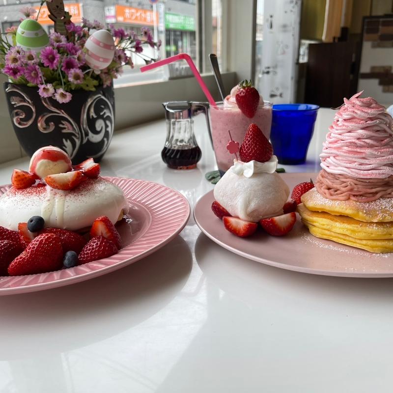 ストロベリーパンケーキ(カフェシュシュ)