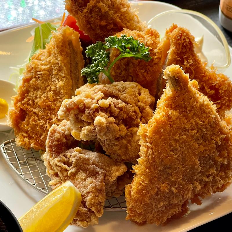よくばりミックスフライ定食(福るる )